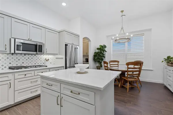 109 Diablo Drive, Burleson, TX 76028