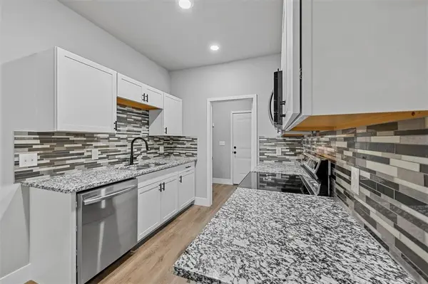 6147 Shawnee Drive, Mabank, TX 75156