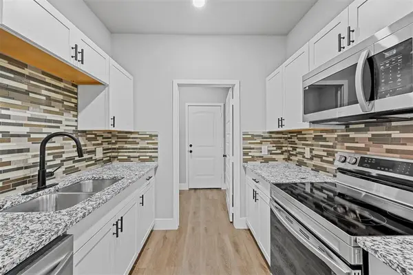 6147 Shawnee Drive, Mabank, TX 75156