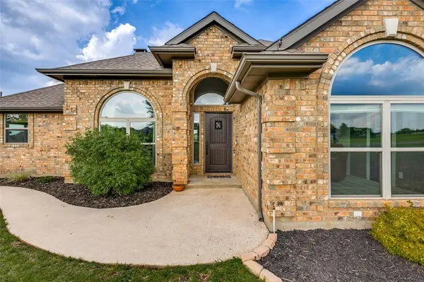 897 Cypress Point Drive, Gunter, TX 75058