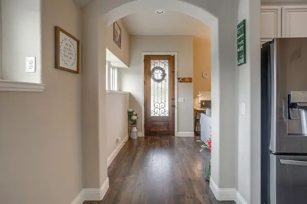 1033 Rustic Oak Way, Burleson, TX 76028