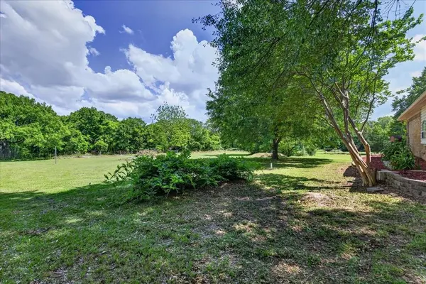 6431 Payne Springs Place, Mabank, TX 75156