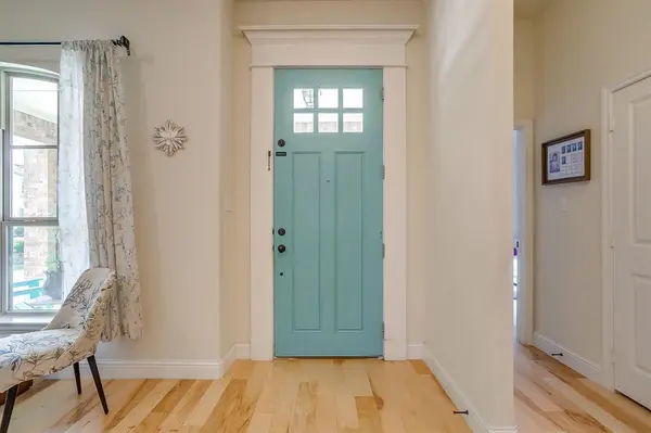 416 Bluffside Trail, Benbrook, TX 76126