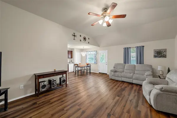 2032 Sabine Drive, Waco, TX 76708