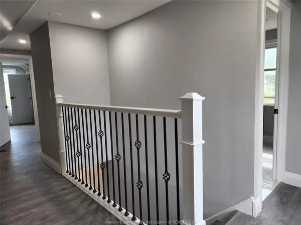 4221 KENNEDY Drive East, Windsor, ON N9G 1Y1