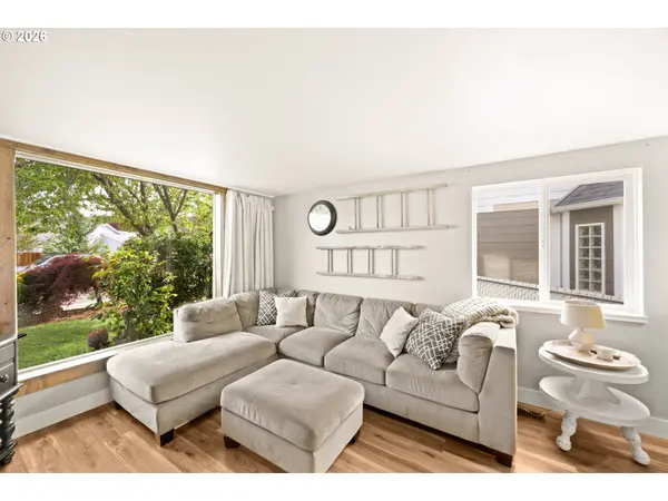 1322 NW DOMENICO DR, Roseburg, OR 97471