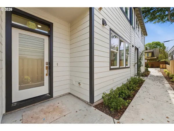 4752 N VANDERBILT ST, Portland, OR 97203