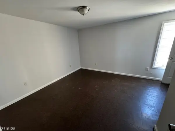 202 Mill St, Paterson City, NJ 07501