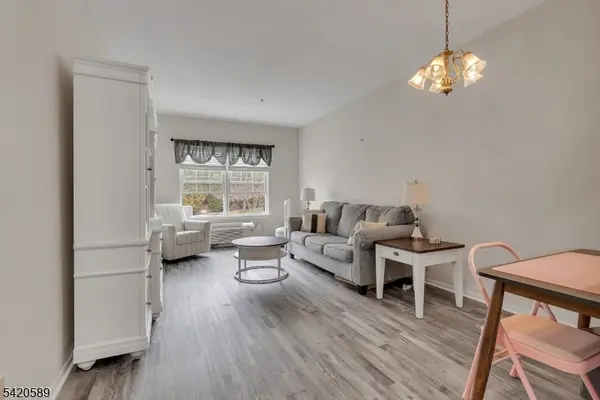 5320 Richmond Rd #320, West Milford Twp., NJ 07480