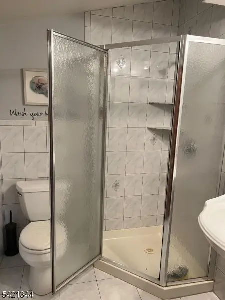 77 Goldfinch Ln, West Milford Twp., NJ 07421