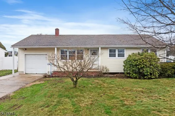 37 Louise Dr, Manville Boro, NJ 08835