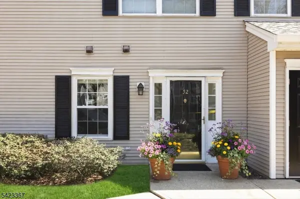 52 Greenbrook Dr #52, Bloomfield Twp., NJ 07003