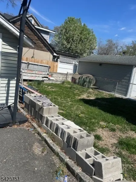 427 Robins St, Roselle Boro, NJ 07203