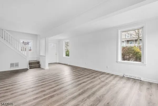 82 Boonton Ave, Kinnelon Boro, NJ 07405