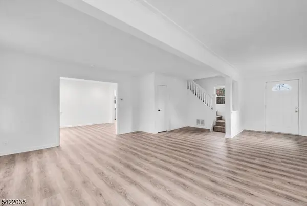 82 Boonton Ave, Kinnelon Boro, NJ 07405