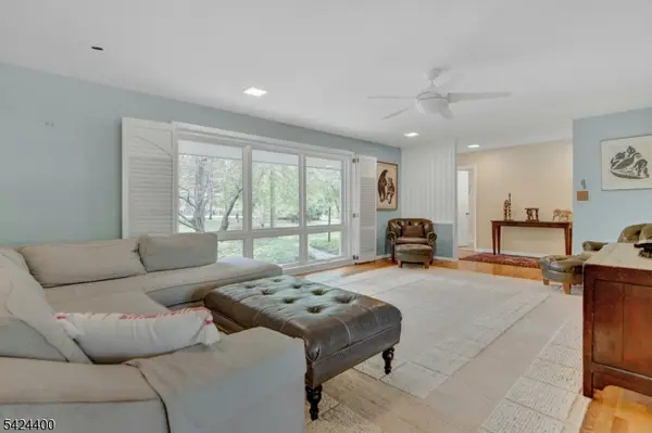 259 Long Meadow Rd, Kinnelon Boro, NJ 07405