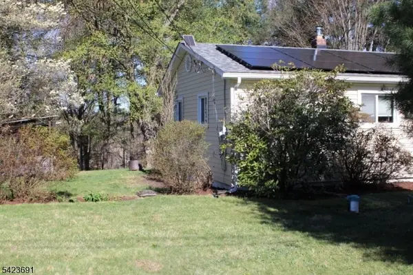 12 Mary Ann Rd, Jefferson Twp., NJ 07438