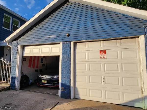 238 Rankin St, Elizabeth City, NJ 07206