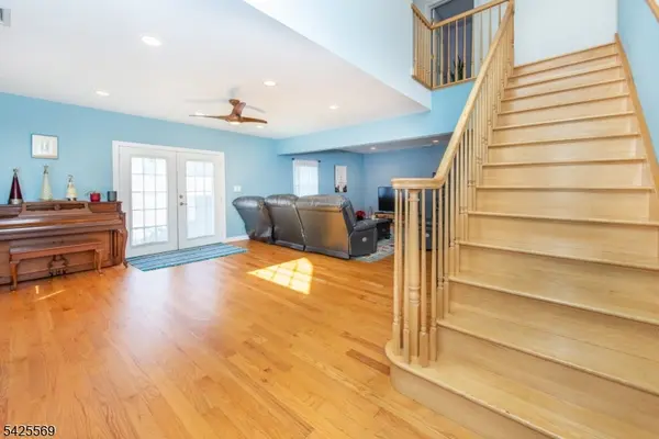 36 Ella St, Bloomingdale Boro, NJ 07403