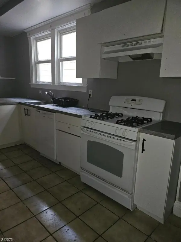 234 Smith St, Newark City, NJ 07106