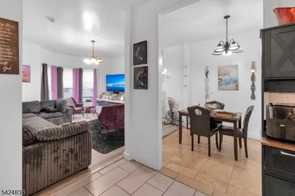 25 Oak St #3, Paterson City, NJ 07501