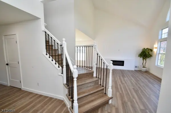 13 Apple Ridge Rd, Vernon Twp., NJ 07461