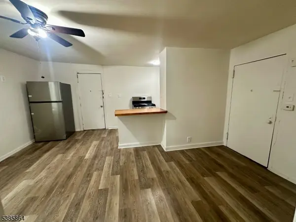 390 Apt2 Orange Rd #2, Montclair Twp., NJ 07042