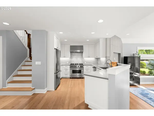 378 9TH ST, Lake Oswego, OR 97034