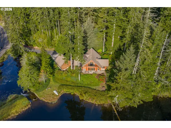 5441 LITTLE WOAHINK DR, Florence, OR 97439