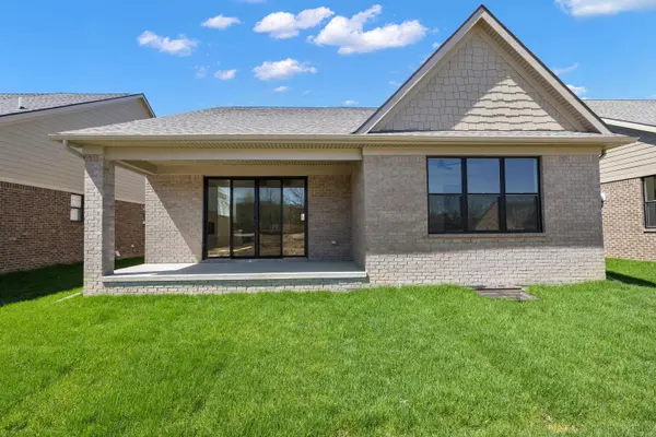 5884 Willow Grove DR, Troy, MI 48085