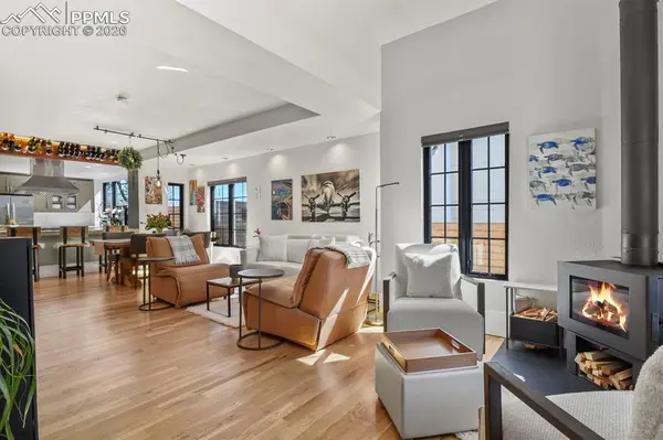 805 N Corona ST, Colorado Springs, CO 80903