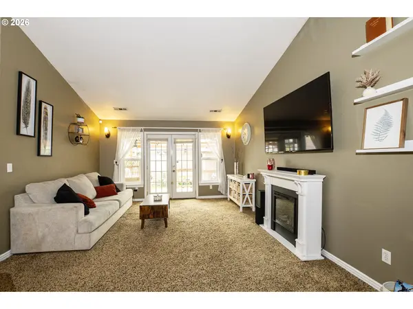 6876 SIMEON DR, Springfield, OR 97478