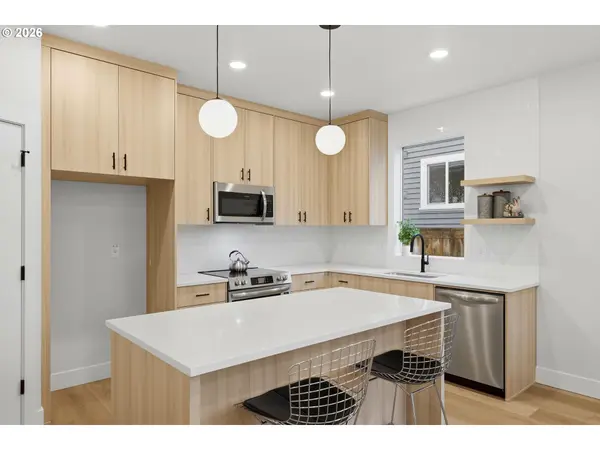 3794 NE 81ST AVE, Portland, OR 97213