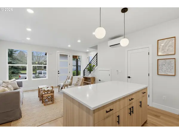 3794 NE 81ST AVE, Portland, OR 97213