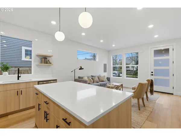 3794 NE 81ST AVE, Portland, OR 97213