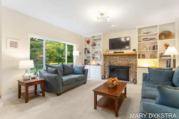 145 Bay Meadows DR, Park Twp, MI 49424