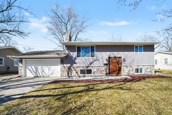 898 Riverview, Alma, MI 48801