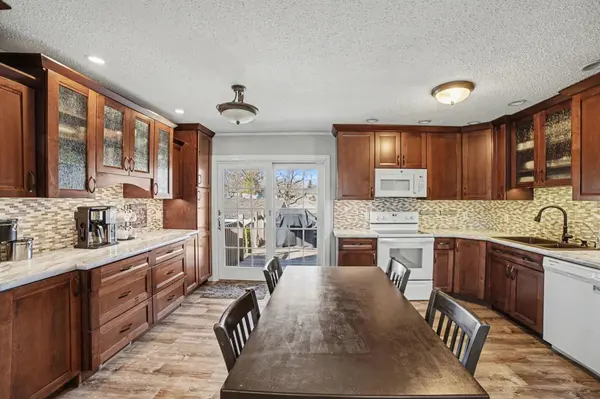 898 Riverview, Alma, MI 48801