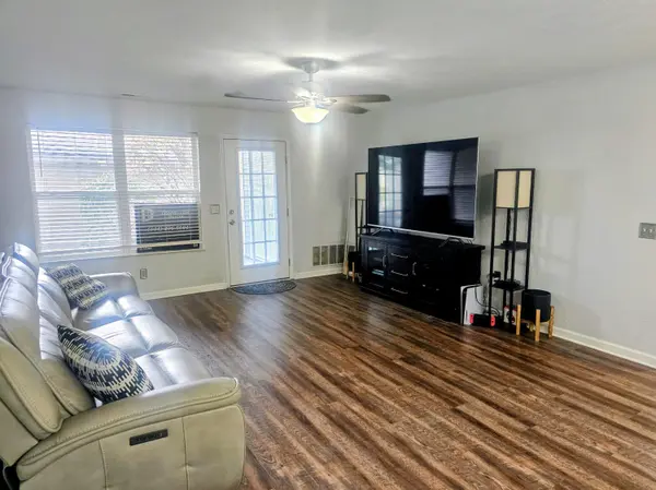 1573 Oakfield DR, Pittsfield Charter Twp, MI 48108