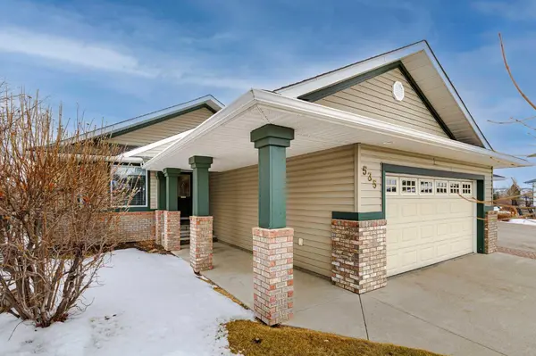 535 Cimarron PT, Okotoks, AB T1S 1S6