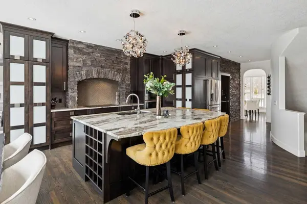 129 Mt Douglas CIR SE, Calgary, AB T2P 3P2