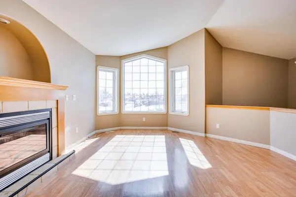 102 Lanauze ST, Fort Mcmurray, AB T9K 2S3