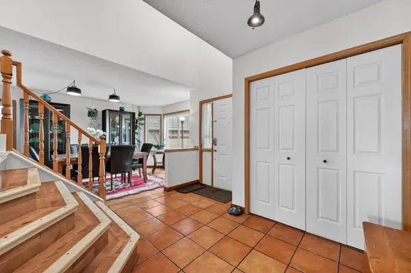 197 Arbour Stone Close NW, Calgary, AB T3G4T1