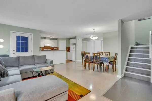 1409 Centre A ST NE #118, Calgary, AB T2E 2Z8