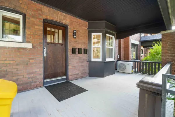 165 Arlington AVE #Main, Toronto C03, ON M6C 2Z3