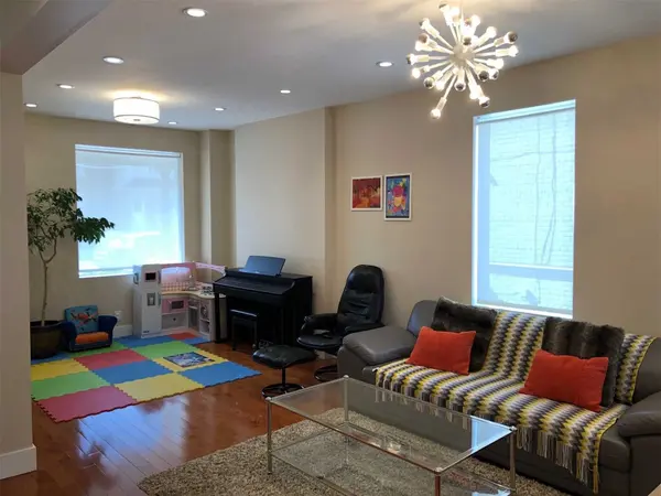 148 Roslin AVE, Toronto C04, ON M4N 1Z4