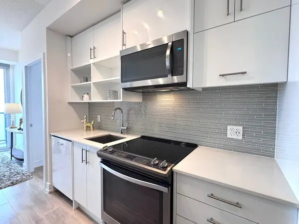 128 Fairview Mall DR #1406, Toronto C15, ON M2J 0E8