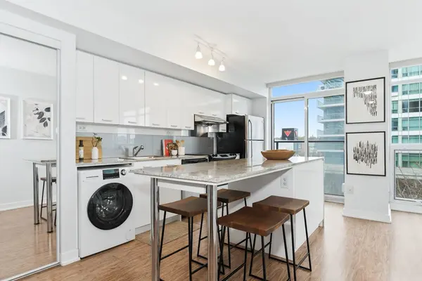 19 Singer CT #309B, Toronto C15, ON M2K 0B2