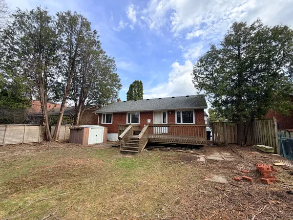 43 Hemford CRES, Toronto C13, ON M3B 2S4