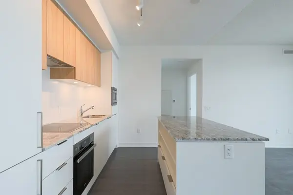 20 O'neill RD #526, Toronto C13, ON M3C 0R2